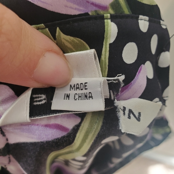 St John || Black and Purple Floral Silk Button Down - Picture 9 of 10